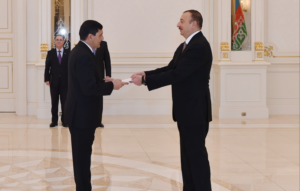 Prezident İlham Əliyev Maltanın Azərbaycanda yeni təyin olunmuş səfirinin etimadnaməsini qəbul edib
