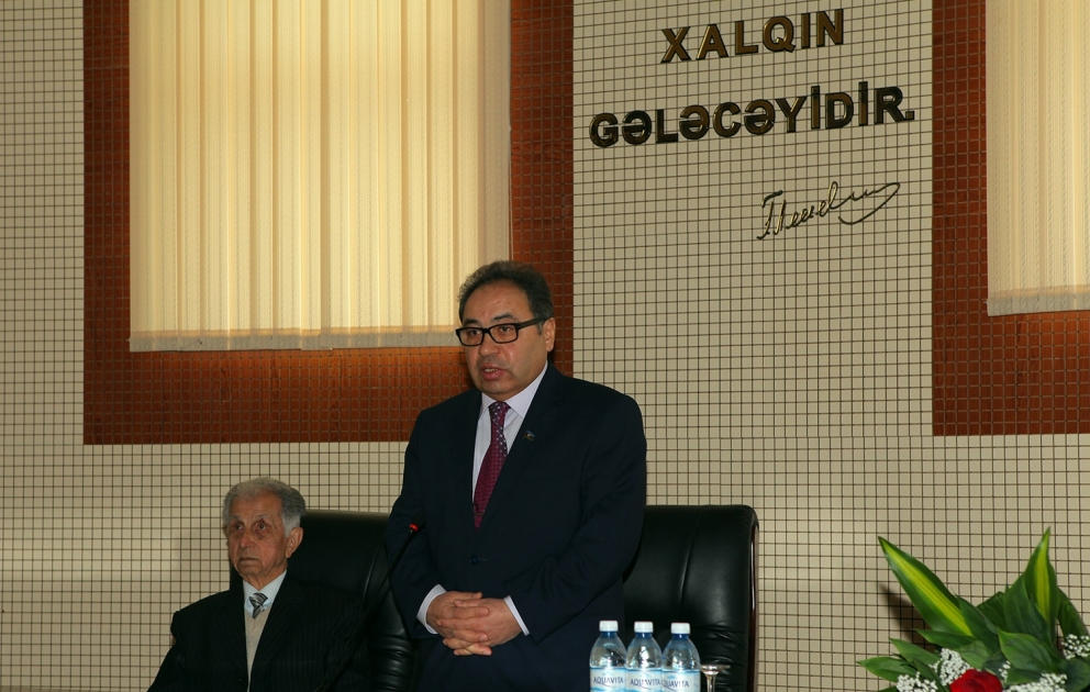 BDU-da professor Şirməmməd Hüseynovun 90 illik yubileyi qeyd olunub