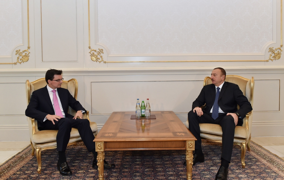 Prezident İlham Əliyev Avstraliyanın Azərbaycanda yeni təyin olunmuş səfirinin etimadnaməsini qəbul edib