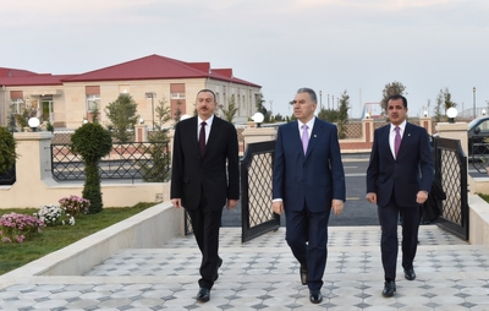 Prezident İlham Əliyev məcburi köçkünlər üçün Gəncədə salınan yeni qəsəbənin açılışında iştirak edib