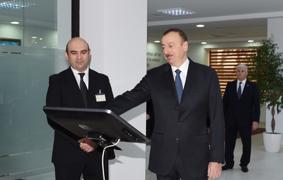 Azərbaycan Prezidenti İlham Əliyev 110 kilovoltluq “Ağ şəhər -1”, “Həzi Aslanov”, “Kürdəxanı” elektrik yarımstansiyalarının və 35 kilovoltluq 7 yarımstansiyanın açılışında iştirak edib