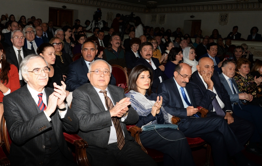 Azər və Baycanın ölməz eşqi yeni quruluşda