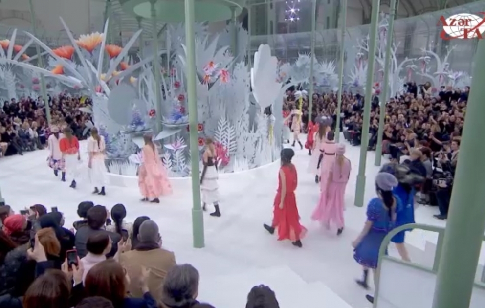 CHANEL 2015-ci ilin yaz-yay kolleksiyasını təqdim edib