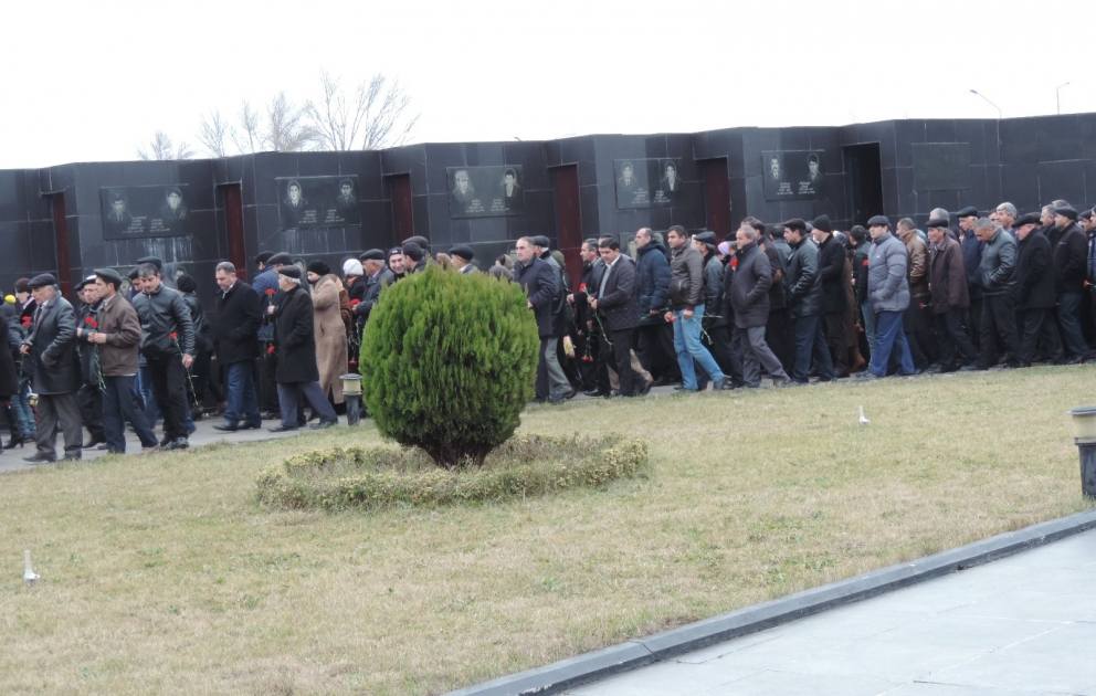 Ağsuda izdihamlı anma mərasimləri