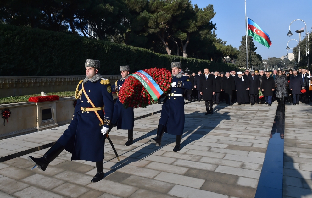 Azərbaycan Prezidenti İlham Əliyev şəhidlərin əziz xatirəsini yad edib