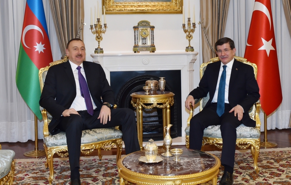 Azərbaycan Prezidenti İlham Əliyev Türkiyənin Baş naziri Əhməd Davudoğlu ilə görüşüb