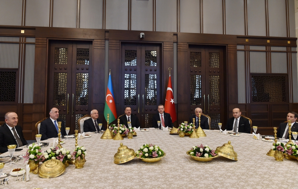 Azərbaycan və Türkiyə prezidentləri birgə nahar ediblər