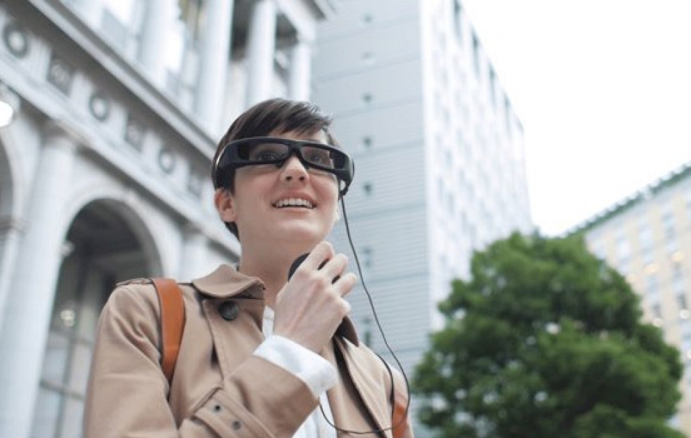 Очки дополненной реальности Sony SmartEyeGlass выйдут в марте