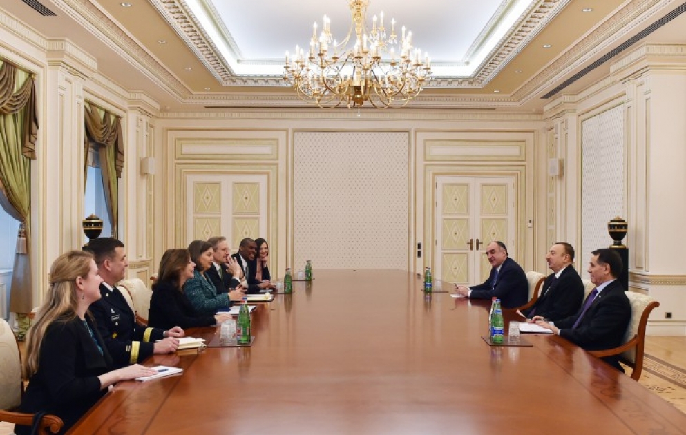 Le président azerbaïdjanais Ilham Aliyev a reçu une délégation conduite par la secrétaire d’Etat américaine adjointe chargée de l’Europe et de l’Asie