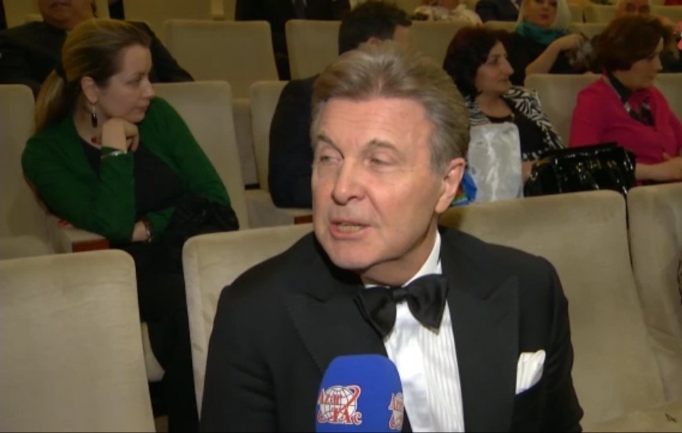 «Я и в Москве не расстаюсь с бакинцами», - Лев Лещенко