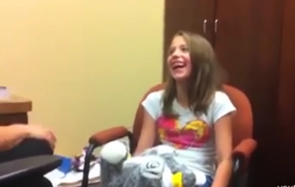 Deaf people's emotional reaction to hearing sound for the first time