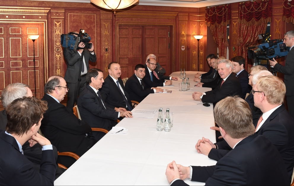 Prezident İlham Əliyev Almaniya-Azərbaycan Forumunun üzvləri və Bundestaqın deputatları ilə görüşüb