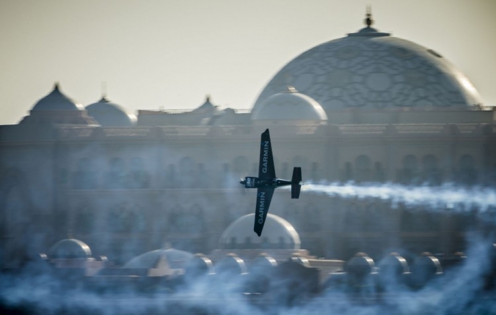 Абу Даби передал эстафету по «Red Bull Air Race»