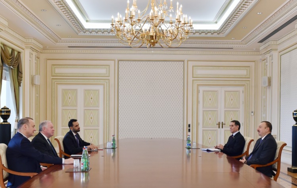 President Ilham Aliyev received British Prime Ministerial Trade Envoy Charles Hendry