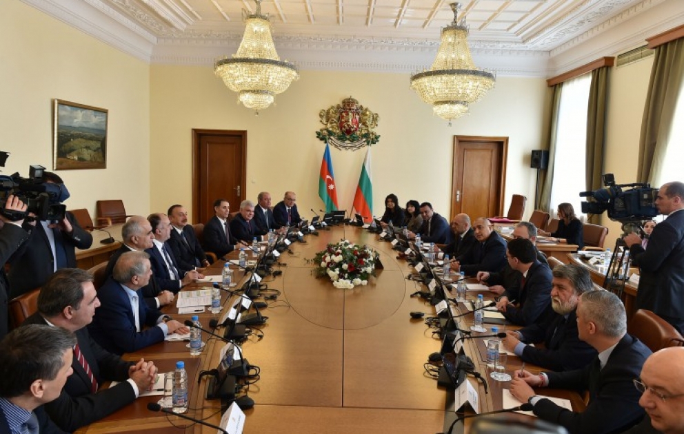 Azerbaijani President Ilham Aliyev and Bulgarian Prime Minister Boyko Borisov held an expanded meeting