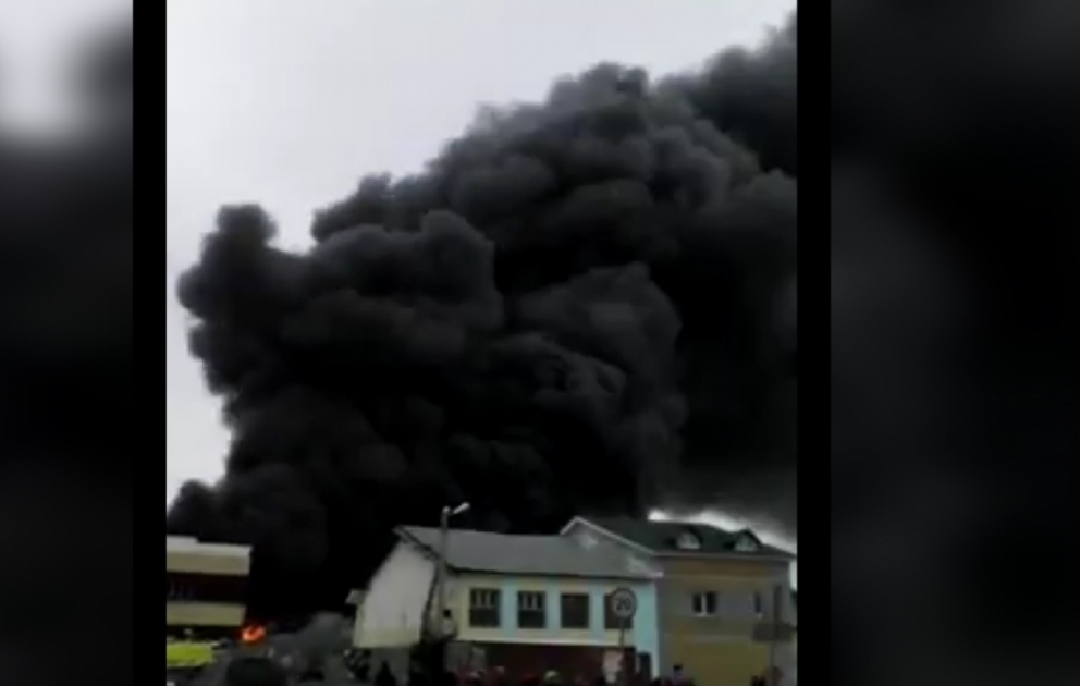 При пожаре в торговом центре "Адмирал" в Казани погибла женщина