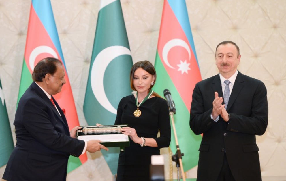 Первой леди Азербайджана Мехрибан Алиевой вручен орден Пакистана «Hilal-e-Pakistan»
