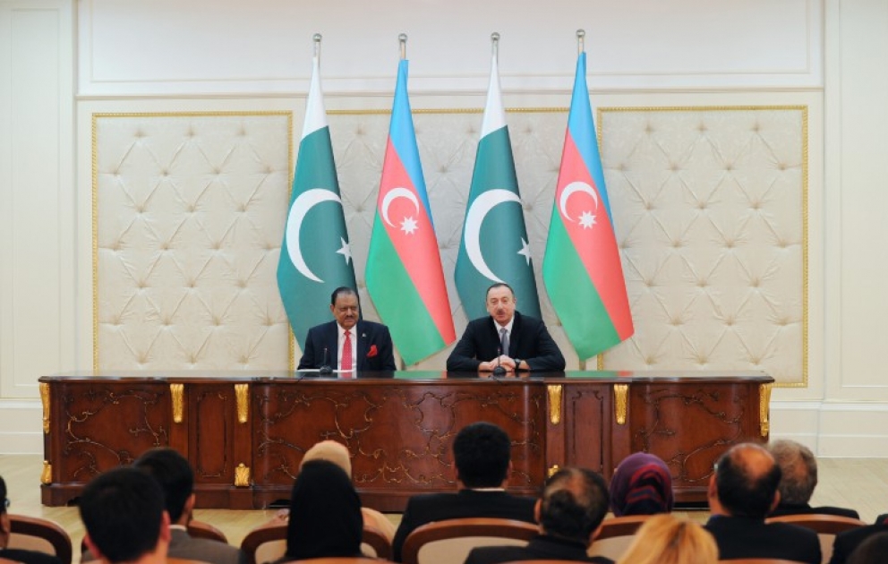 Pressekonferenz des Präsidenten von Aserbaidschan Ilham Aliyev und des Präsidenten von Pakistan