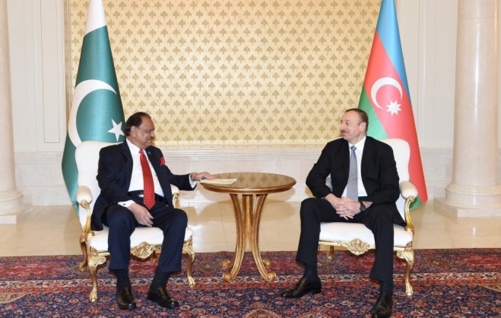President Ilham Aliyev and President of Pakistan Mamnoon Hussain held a one-on-one meeting
