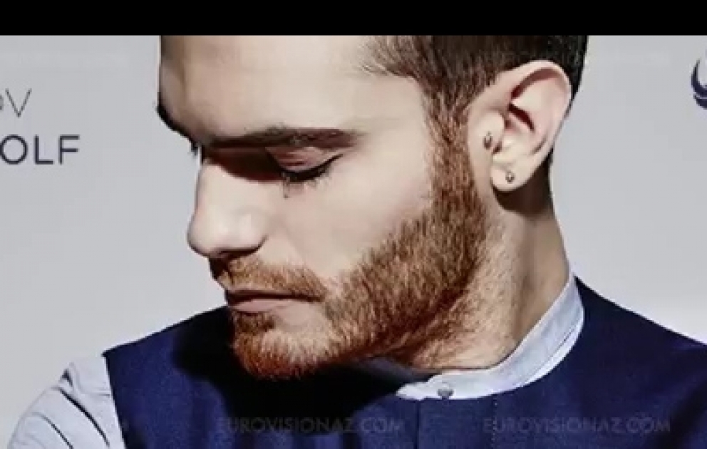 Ein Clip von Elnur Hüseynov zum Lied “Hour of the wolf”