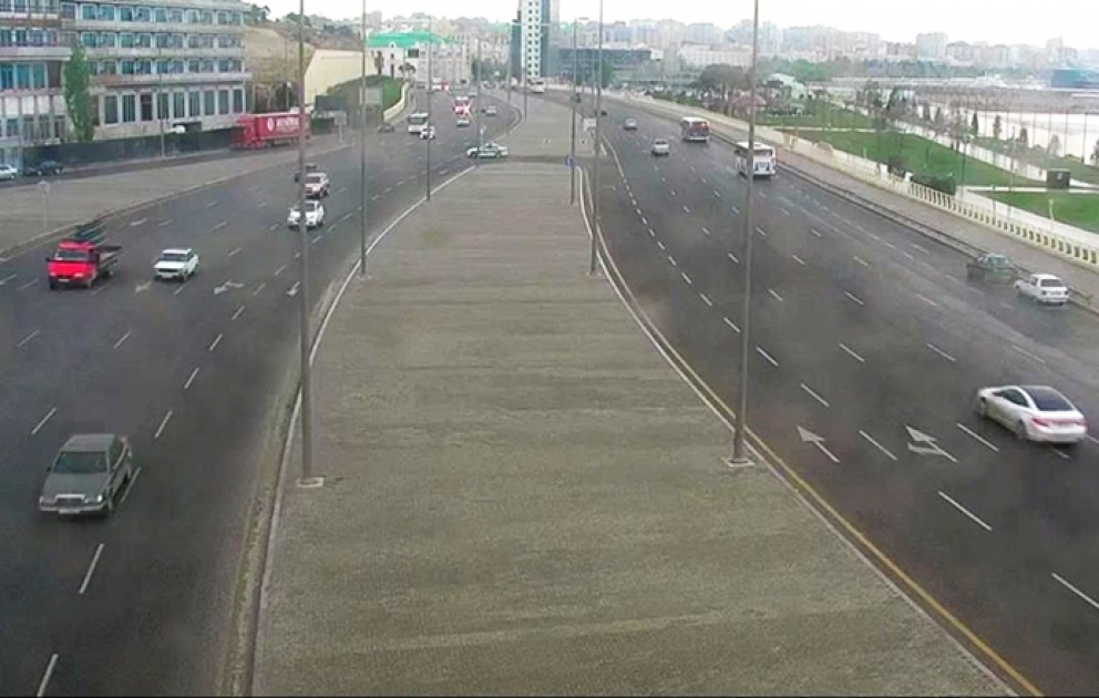 Движение транспорта в центре Баку временно ограниченно