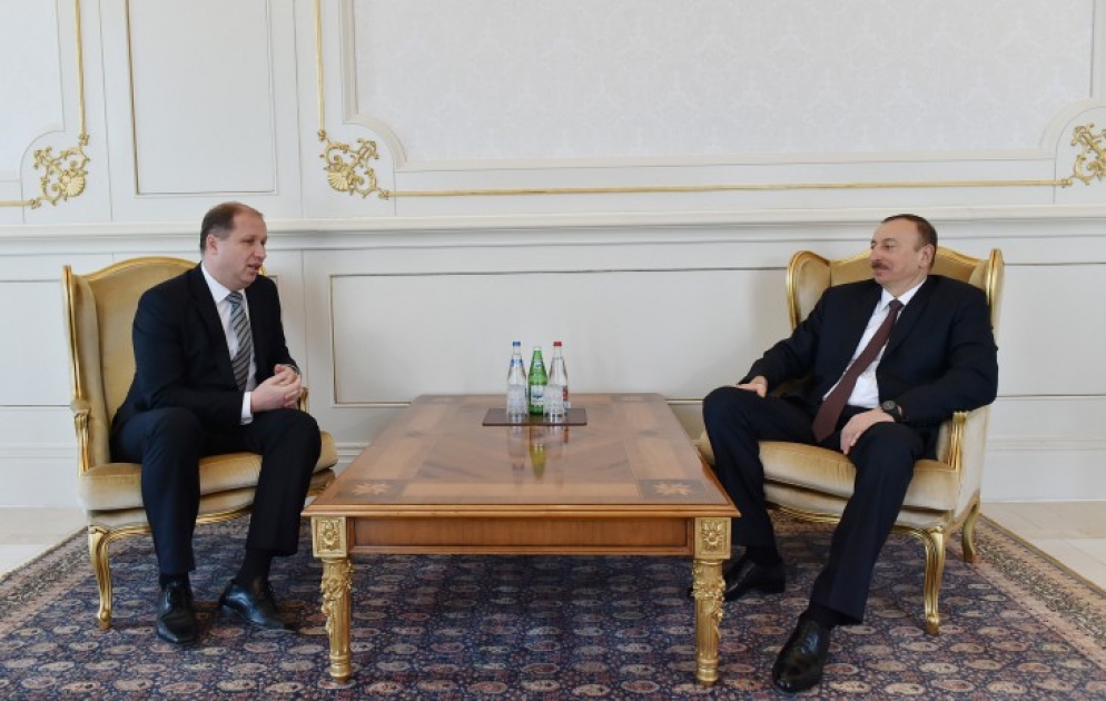 Prezident İlham Əliyev Slovakiyanın Azərbaycanda yeni təyin olunmuş səfirinin etimadnaməsini qəbul edib