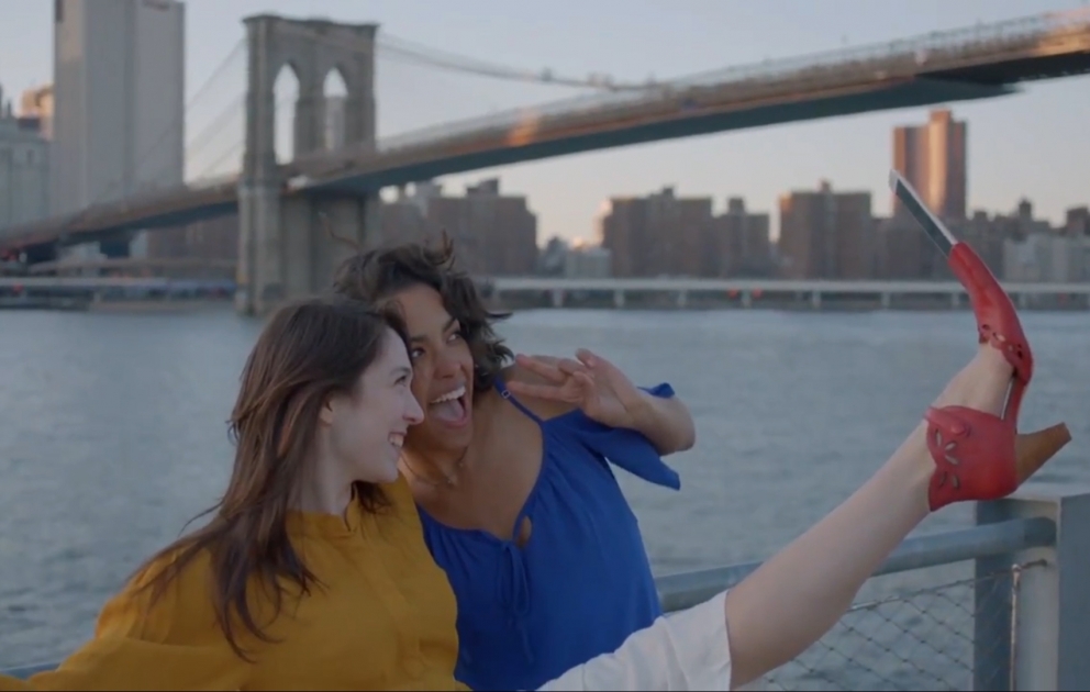 "Selfie" çəkdirmək üçün xüsusi ayaqqabılar satışa çıxarılacaq