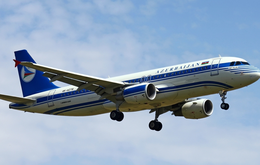 AZAL с мая месяца начинает полеты в Барселону