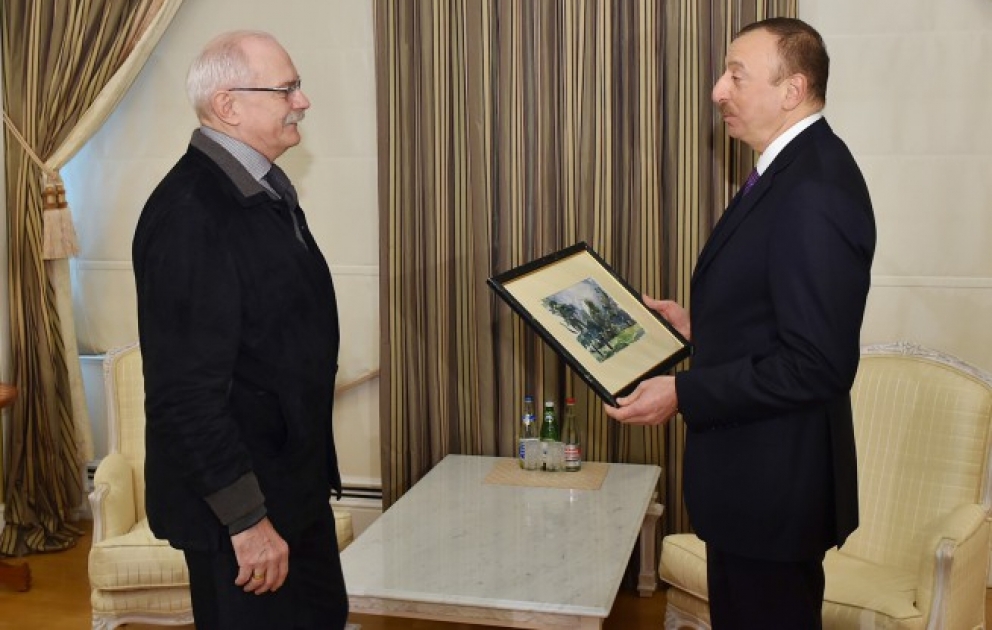 President Ilham Aliyev received Russian film director Nikita Mikhalkov