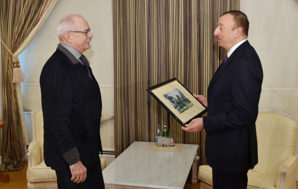 Le président Ilham Aliyev s’est entretenu avec le réalisateur russe Nikita Mikhalkov