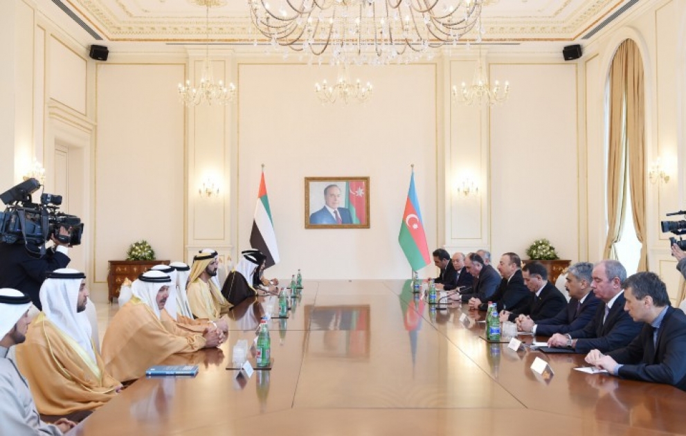Entretien du président Ilham Aliyev et du Cheikh Mohammed bin Rachid Al Maktoum avec la participation des délégations