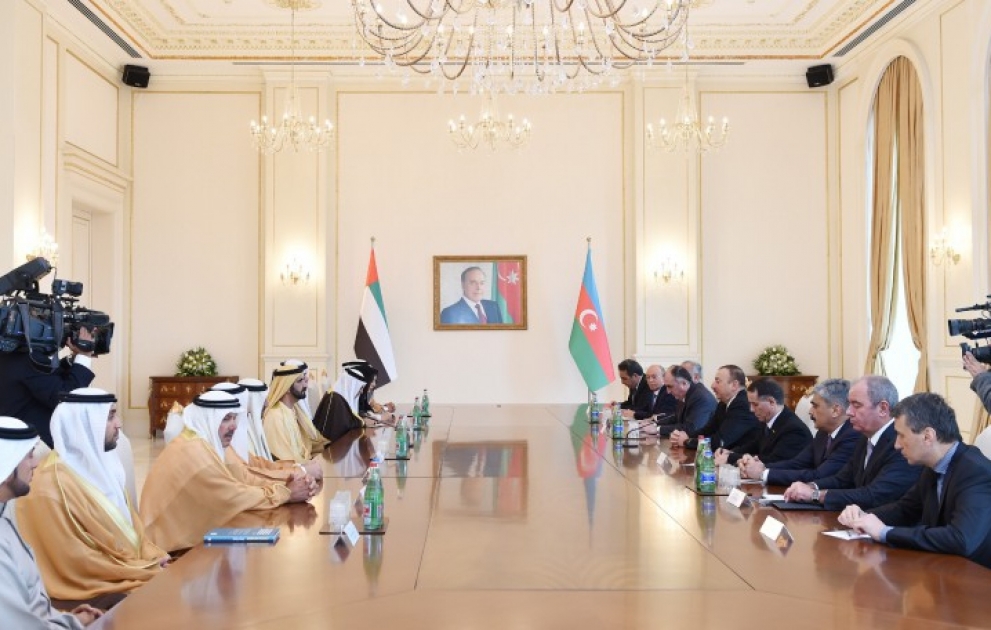 Treffen des Präsidenten Ilham Aliyev und Seiner Hoheit Scheich Mohammed bin Rachid Al Maktoum in erweitertem Format