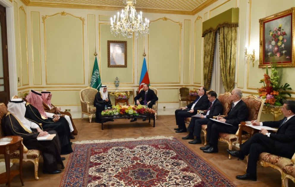 Treffen des Präsidenten Ilham Aliyev mit dem Minister für Erdöl und mineralische Rohstoffe von Saudi-Arabien