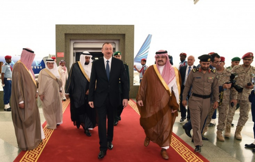 Präsident Ilham Aliyev zu einem Staatsbesuch aus Riad in der Stadt Dschidda angekommen