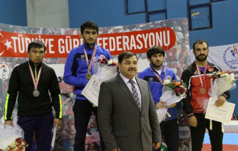 Azerbaijani Greco-Roman wrestlers claim 2 medals at Vehbi Emre tournament