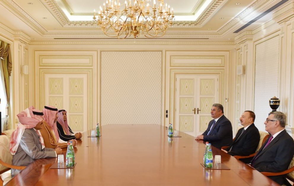 Le président Ilham Aliyev a reçu la délégation conduite par le président de l’ISSF