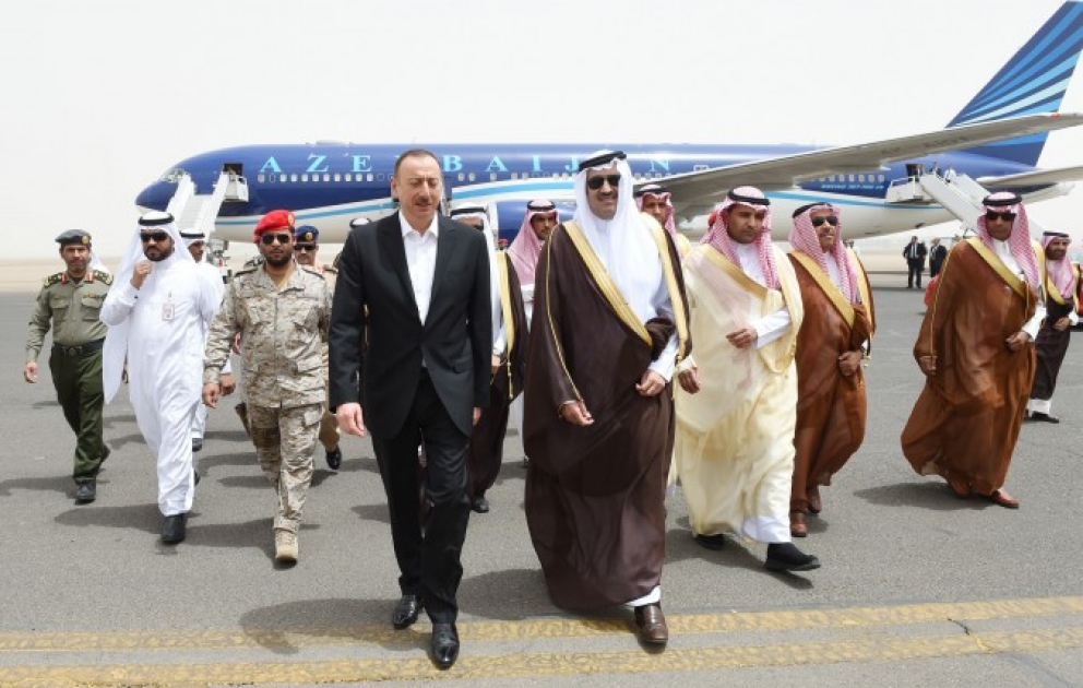 Médine: le président Ilham Aliyev visite la Mosquée du Prophète