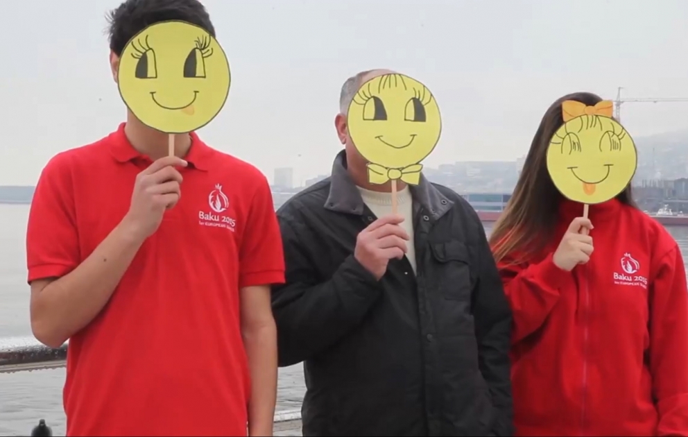 Baku-2015  volunteers - Take a smile event