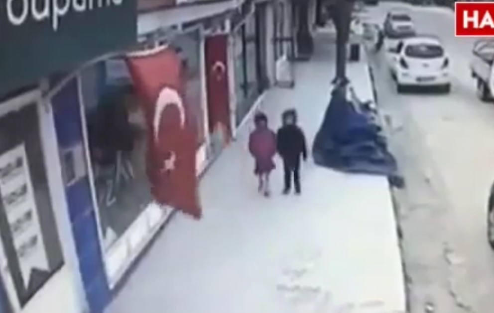 Soziale Medien berichten über dieses türkische Kind