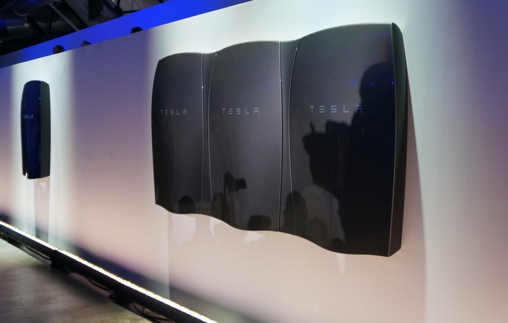 Компания Tesla создала аккумулятор для дома