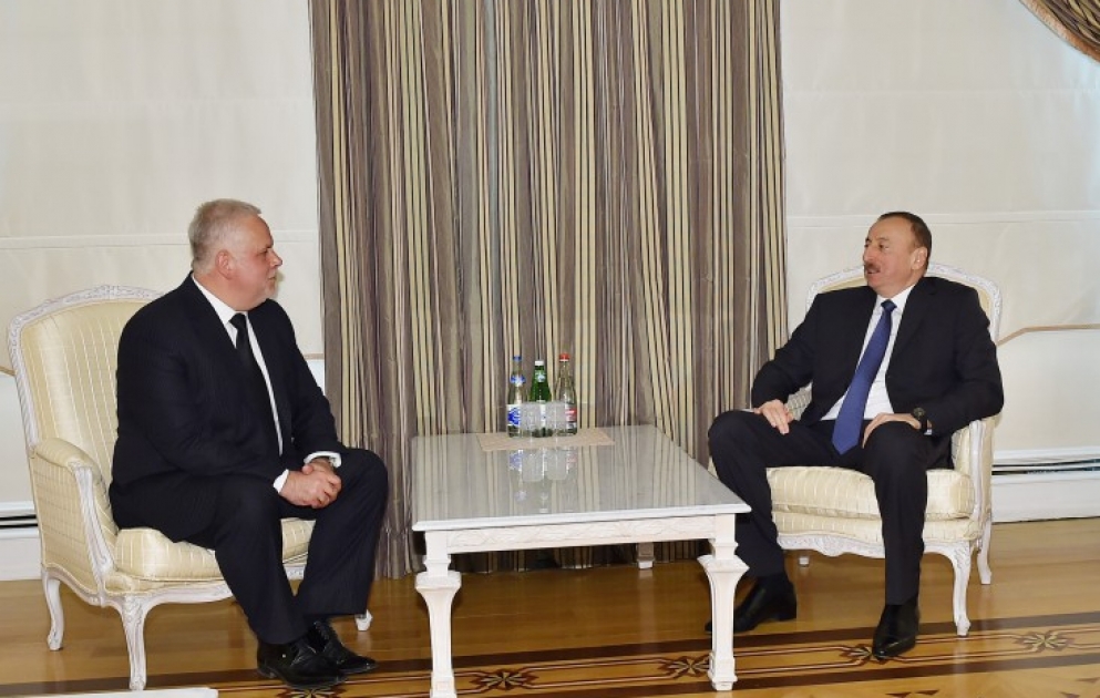 Präsident Ilham Aliyev hat den Botschafter von Ungarn empfangen