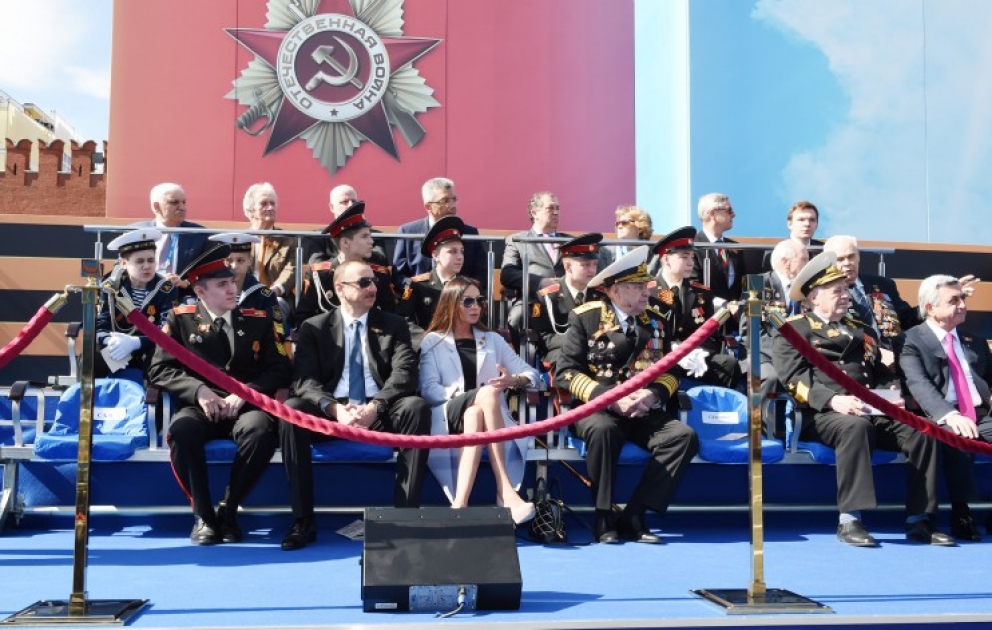 Moskau: Teilnahme des Präsidenten von Aserbaidschan Ilham Aliyev an den Feierlichkeiten zum 70. Jahrestag des Sieges im Großen Vaterländischen Krieg