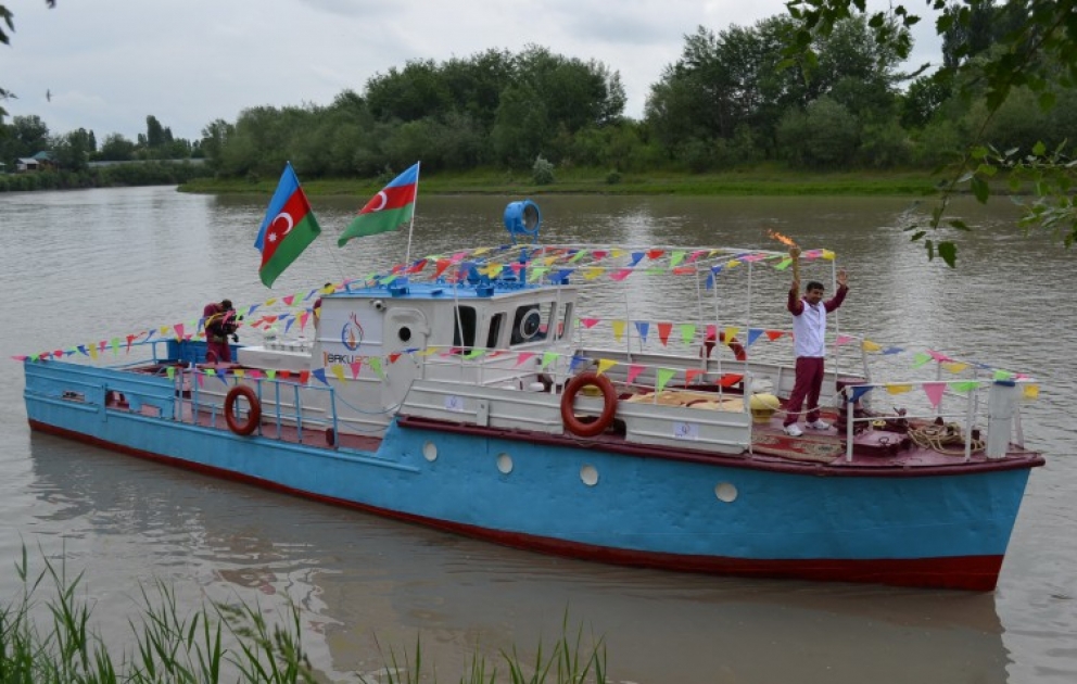 Fackel der Europaspiele Baku-2015 in Zerdab