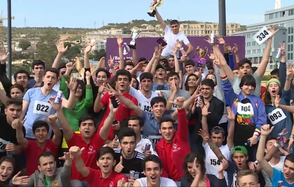 "Baku - 2015" volunteers run in Boulevard