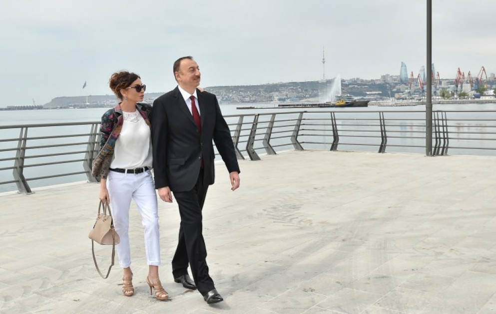 President Ilham Aliyev reviewed the Baku White City boulevard