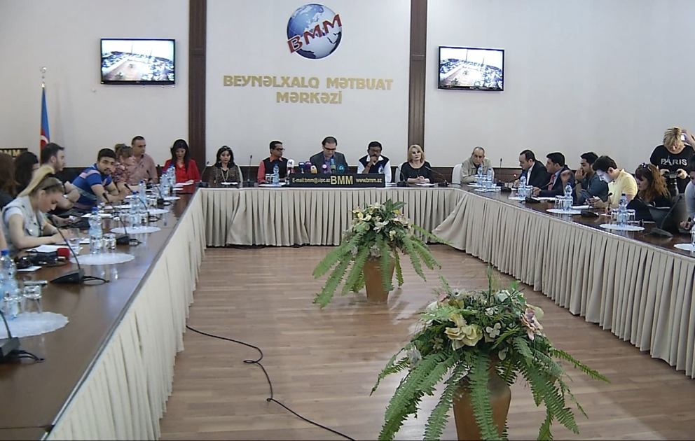 Bollivudun tanınmış rejissoru Priyadarşan ilk dəfə Bakıda film çəkəcək