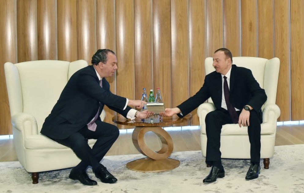 Entretien du président azerbaïdjanais Ilham Aliyev avec le président de la Fondation pour la compréhension ethnique