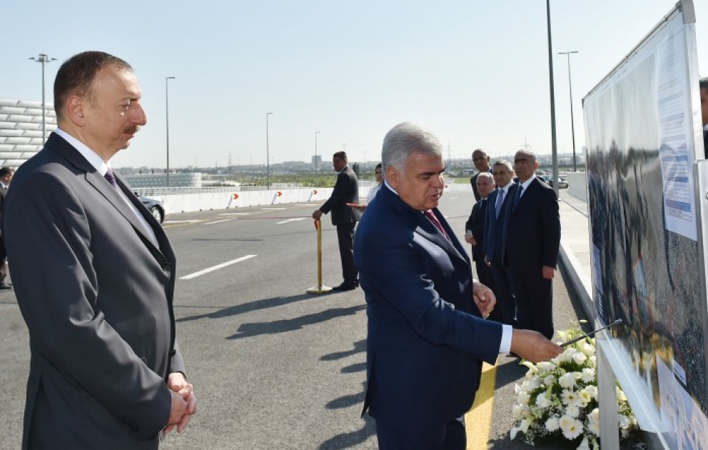 Azərbaycan Prezidenti İlham Əliyev Bakı Olimpiya Stadionu ətrafında inşa olunan yol-nəqliyyat infrastrukturunun açılışında iştirak edib