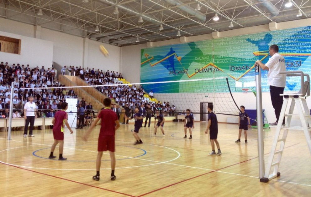 Sumqayıtın məktəbli voleybolçuları zona birinciliyinin qalibi olub