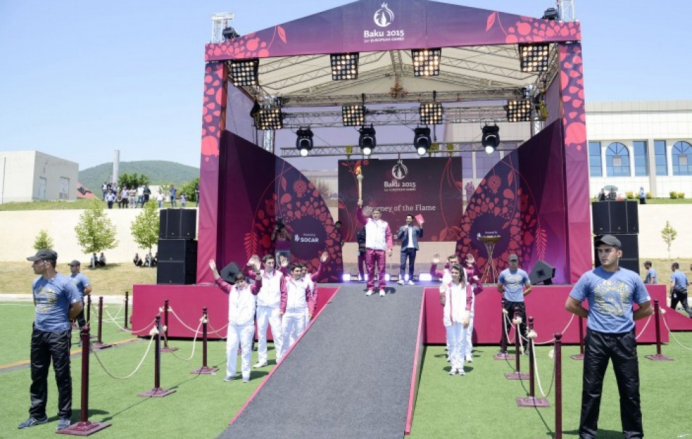 Arrivée de la flamme des Jeux Européens de Bakou 2015 à Oghouz